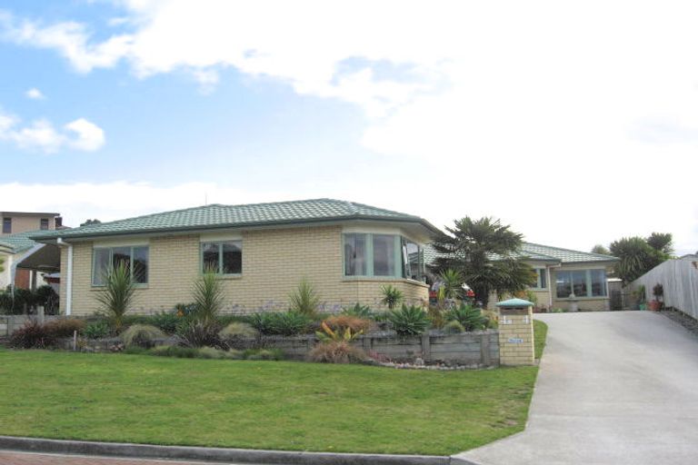 Photo of property in 4 Berkeley Grove, Bethlehem, Tauranga, 3110