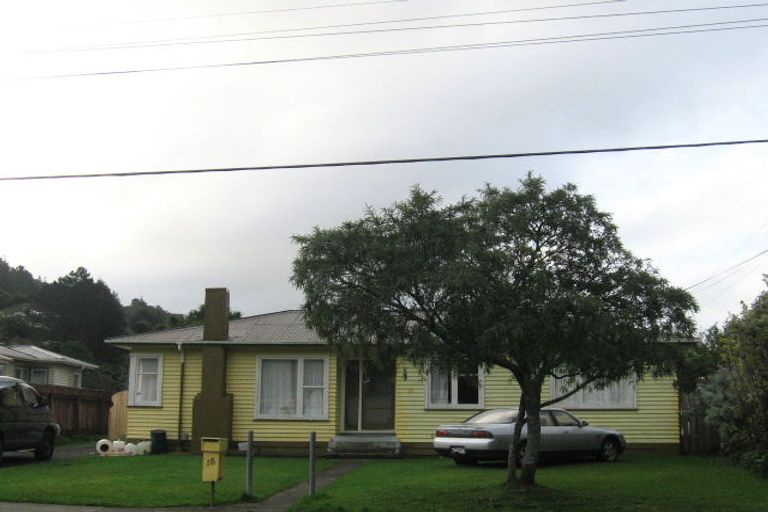 Photo of property in 18 Hanson Grove, Stokes Valley, Lower Hutt, 5019