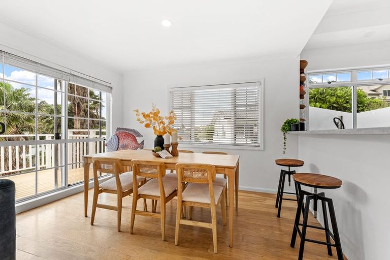 Photo of property in 41 Ferry Road, Arkles Bay, Whangaparaoa, 0932