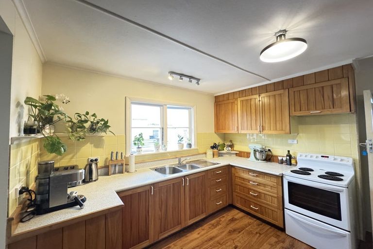 Photo of property in 102 Derby Street, Feilding, 4702