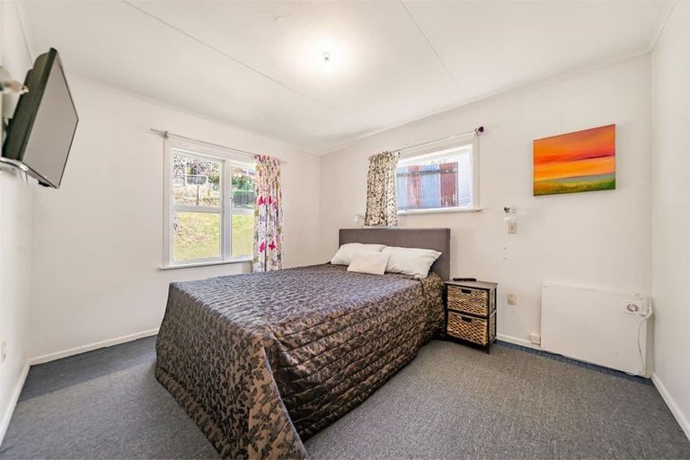 Photo of property in 6 Reid Road, Wainuiomata, Lower Hutt, 5014