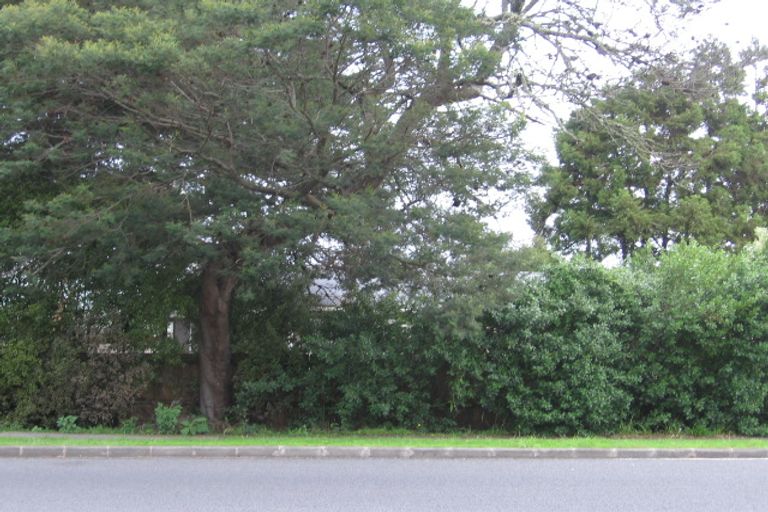 Photo of property in 375 Triangle Road, Henderson, Auckland, 0610