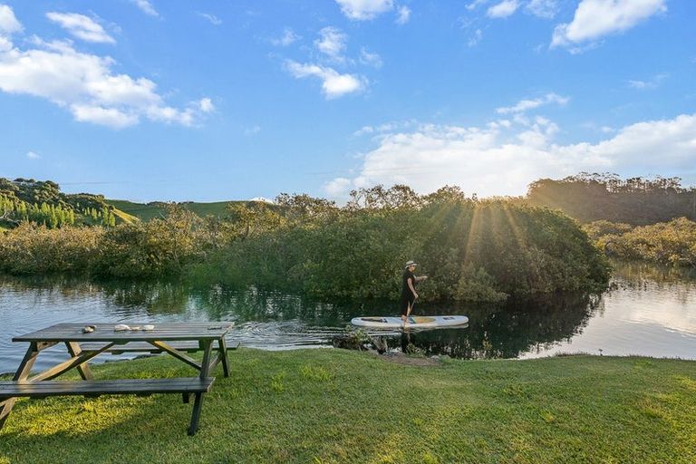 Photo of property in 847 Matapouri Road, Matapouri, Whangarei, 0173