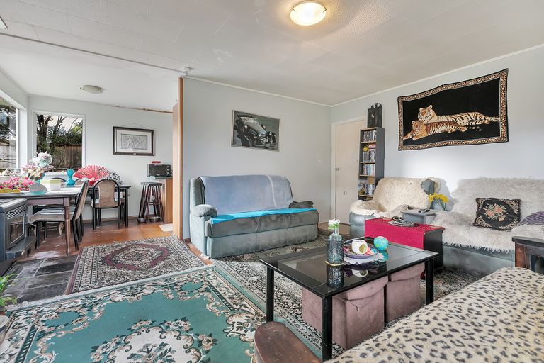 Photo of property in 2b Mcentee Road, Waitakere, Auckland, 0816