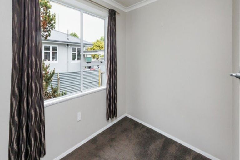 Photo of property in 4 Eton Place, Terrace End, Palmerston North, 4410