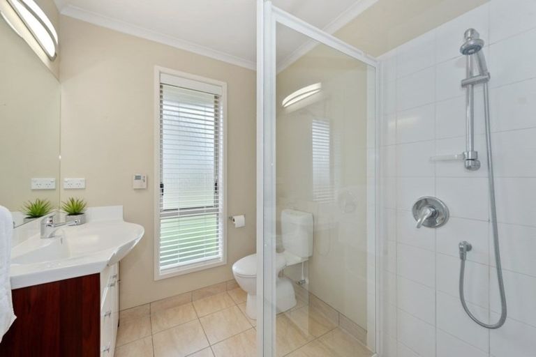 Photo of property in 8 Nielsen Gardens, Rototuna, Hamilton, 3210