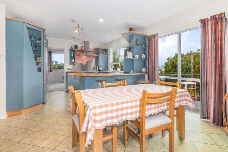 Photo of property in 10 Bosun Terrace, Whitby, Porirua, 5024