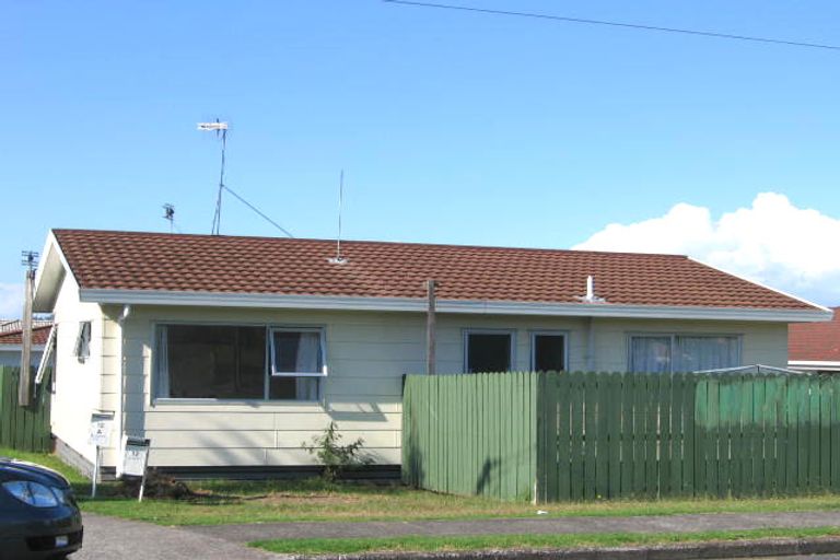 Photo of property in 12a Willerton Avenue, New Lynn, Auckland, 0600