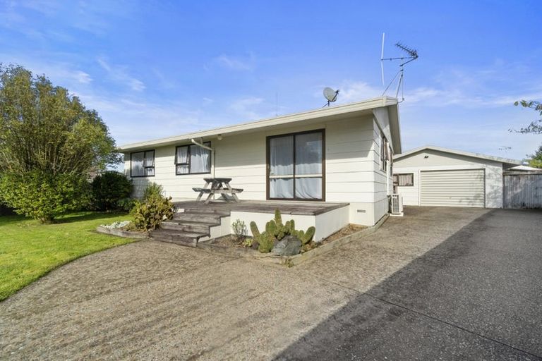 Photo of property in 6 Bradley Place, Nawton, Hamilton, 3200