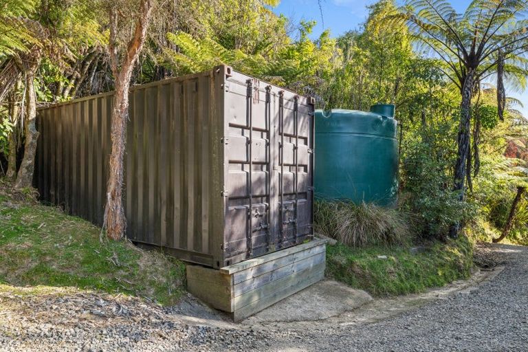 Photo of property in 674 Moetapu Bay Road, Moetapu Bay, Picton, 7282