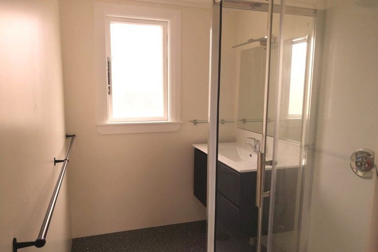 Photo of property in 45 Woodhaugh Street, Woodhaugh, Dunedin, 9010