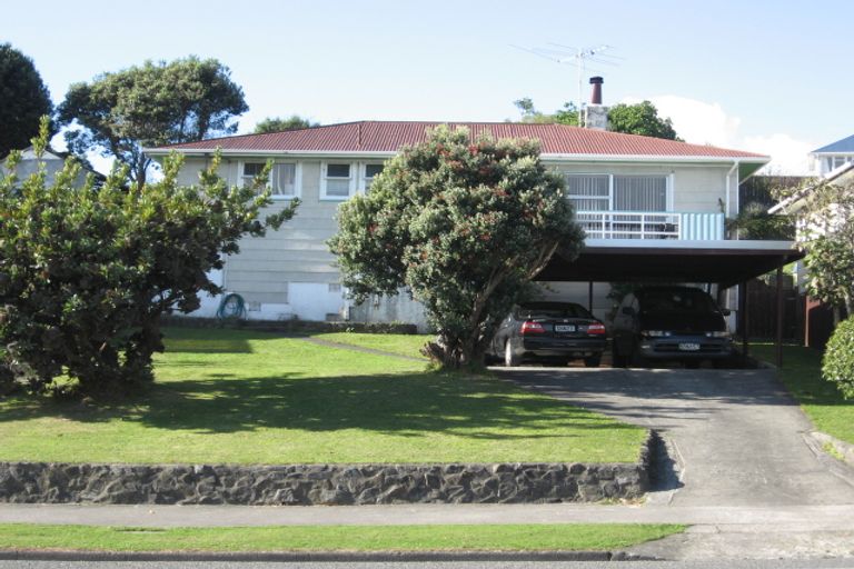 Photo of property in 126 Mungavin Avenue, Ranui, Porirua, 5024