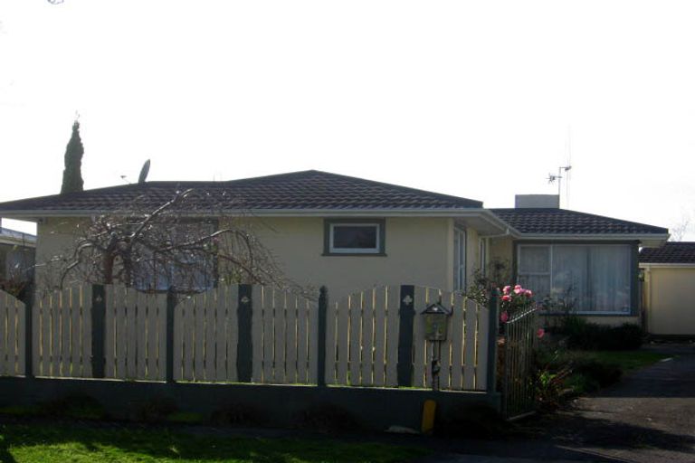 Photo of property in 8 Oban Place, Awapuni, Palmerston North, 4412