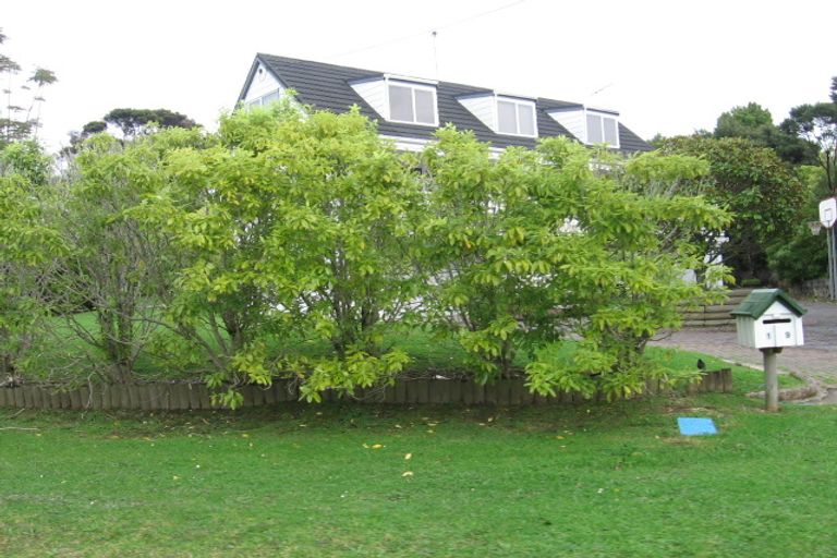 Photo of property in 19 Tauhinu Road, Greenhithe, Auckland, 0632