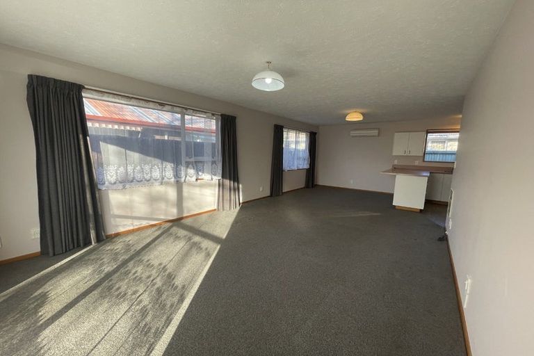 Photo of property in 2/42 Division Street, Riccarton, Christchurch, 8041