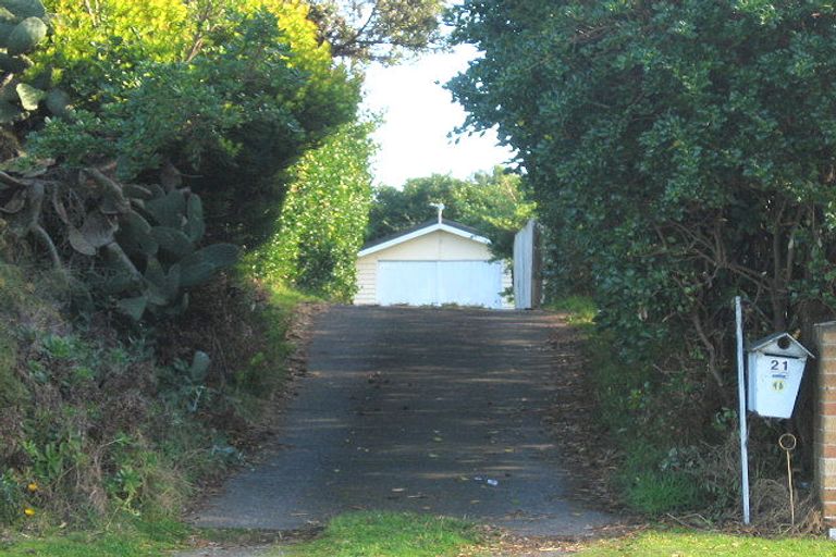 Photo of property in 21 Ngaio Street, Otaki Beach, Otaki, 5512