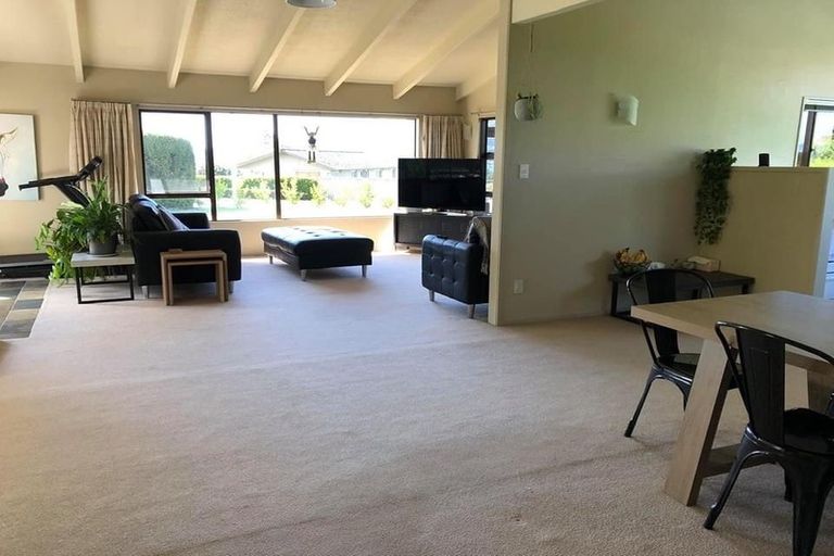 Photo of property in 1/16 Isobel Street, Acacia Bay, Taupo, 3330