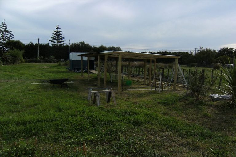 Photo of property in 39 Nuku Street, Tangimoana, 4822