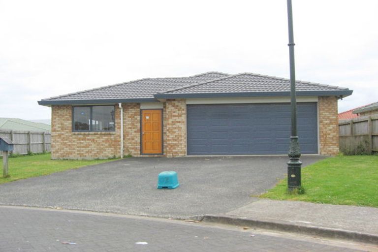 Photo of property in 18 Scotts Field Drive, Takanini, 2112