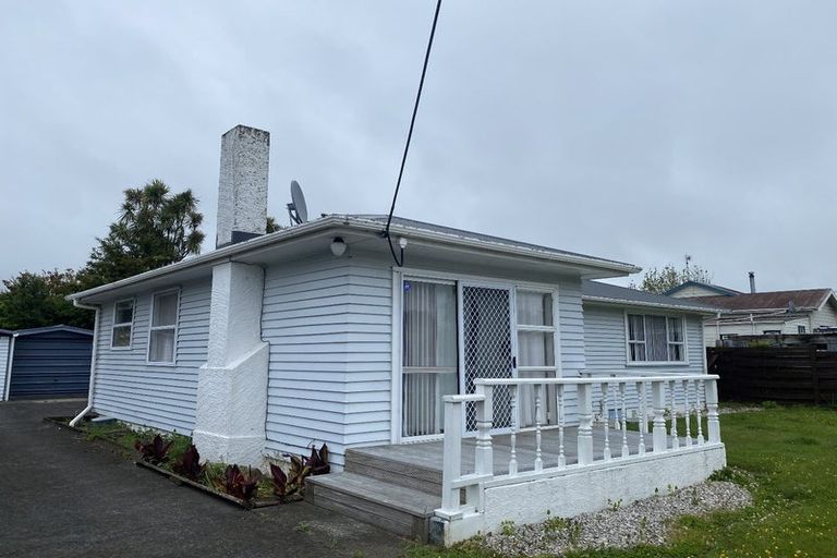 Photo of property in 2 Jenks Street, Foxton, 4814