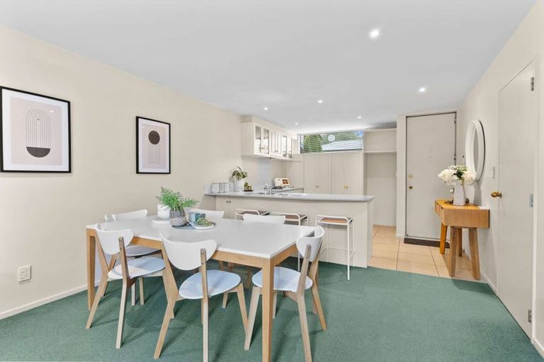 Photo of property in 4/1010 Colombo Street, St Albans, Christchurch, 8014