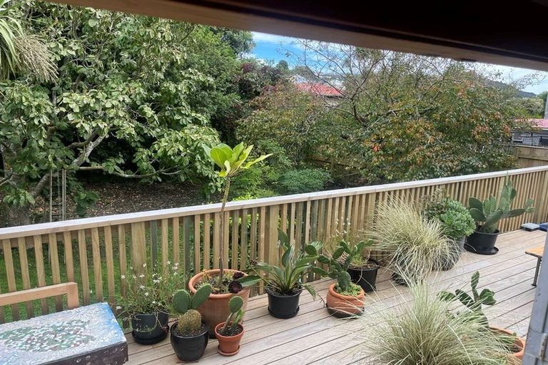 Photo of property in 136 Russell Terrace, Berhampore, Wellington, 6023