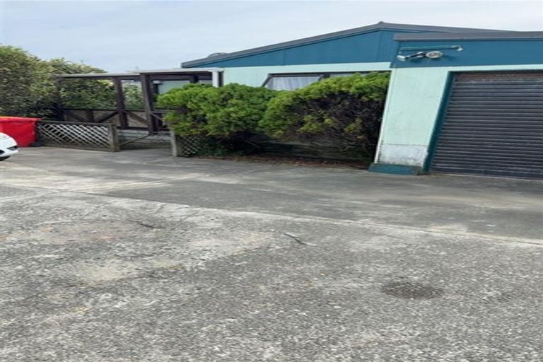 Photo of property in 30b Toi Street, Otaki Beach, Otaki, 5512