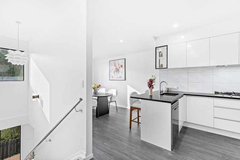 Photo of property in 39a Flaxdale Street, Birkdale, Auckland, 0626