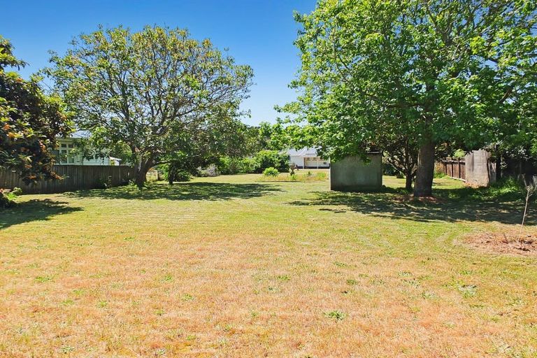 Photo of property in 33 Ladys Mile, Foxton, 4814