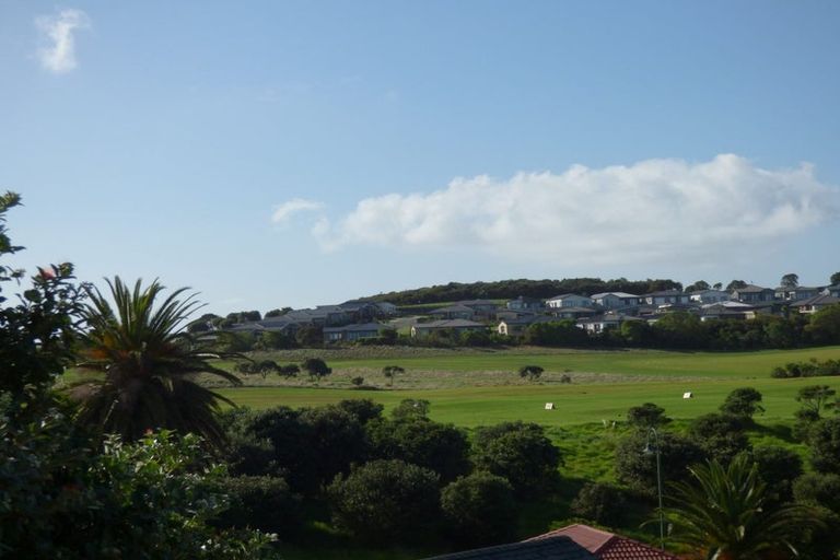 Photo of property in 94 Nautilus Drive, Gulf Harbour, Whangaparaoa, 0930