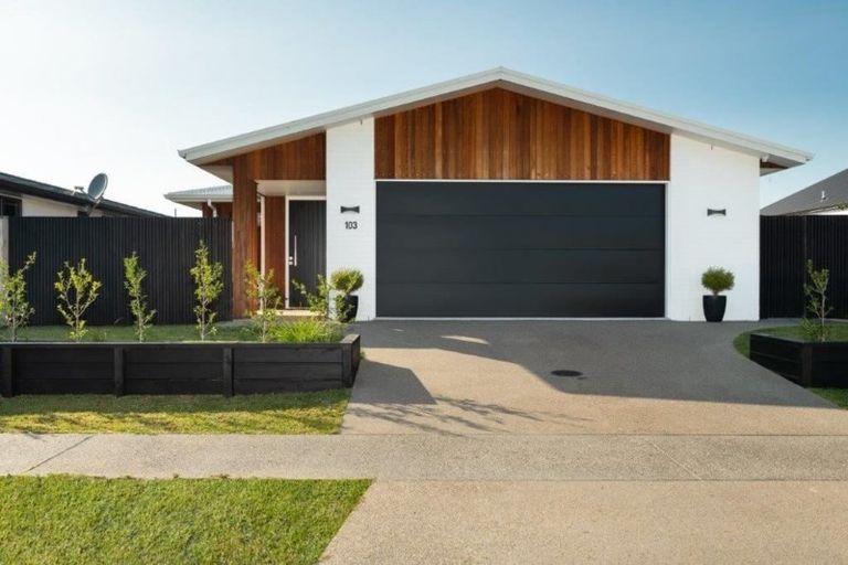 Photo of property in 103 Coast Boulevard, Papamoa Beach, Papamoa, 3118