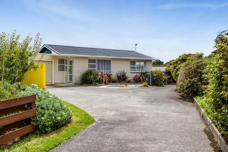 Photo of property in 69 Dixon Avenue, Hawera, 4610