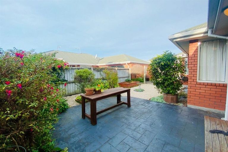 Photo of property in 2/126 Opawa Road, Opawa, Christchurch, 8023