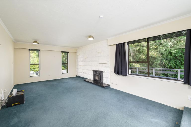 Photo of property in 11-17 Hayes Street, Waimate, 7924