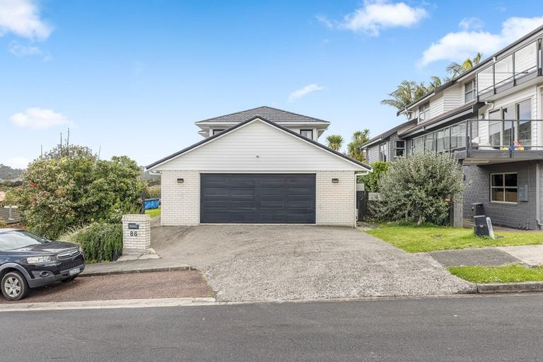 Photo of property in 86 San Marino Drive West, Henderson, Auckland, 0612