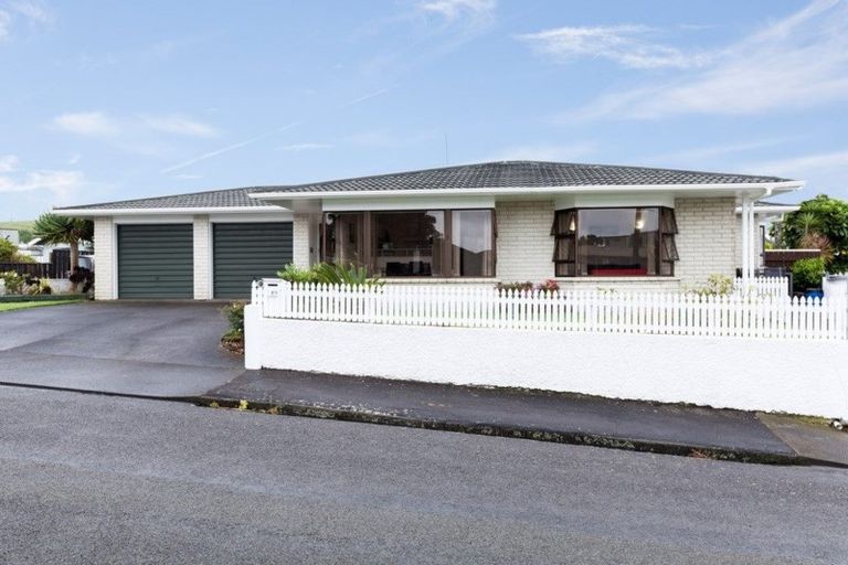 Photo of property in 40 Bayly Road, Moturoa, New Plymouth, 4310