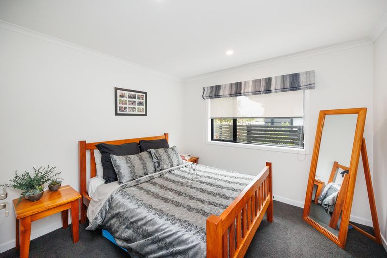 Photo of property in 24b Roberts Line, Kelvin Grove, Palmerston North, 4414