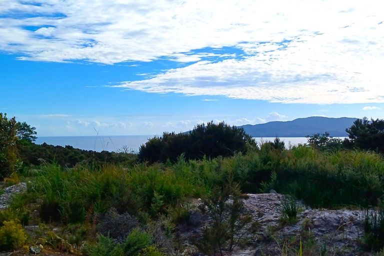 Photo of property in 104 Stratford Drive, Cable Bay, 0420