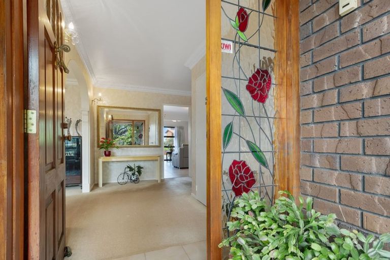 Photo of property in 33 Renoir Street, West Harbour, Auckland, 0618