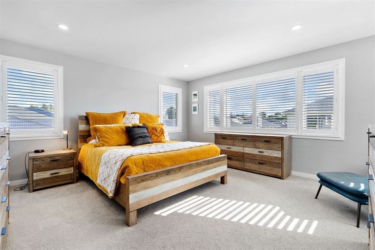 Photo of property in 37 Nobilo Road, Kumeu, 0810