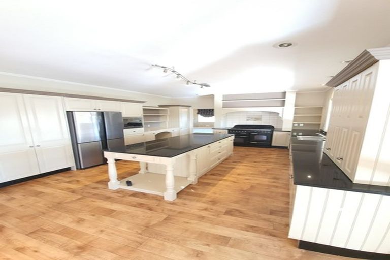 Photo of property in 6 Normanby Road, Karaka, Papakura, 2580