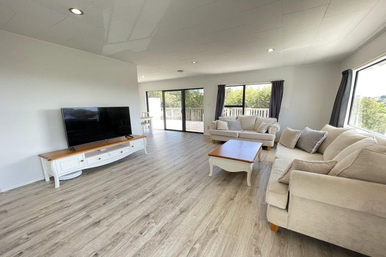 Photo of property in 4 Luxor Place, Massey, Auckland, 0614