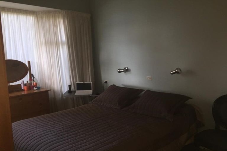 Photo of property in 116 Moncks Spur Road, Redcliffs, Christchurch, 8081