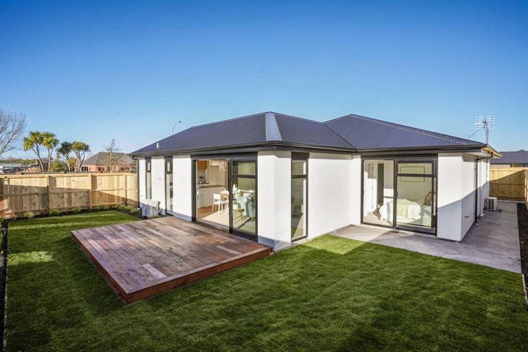 Photo of property in 31 Pentecost Road, Rangiora, 7400