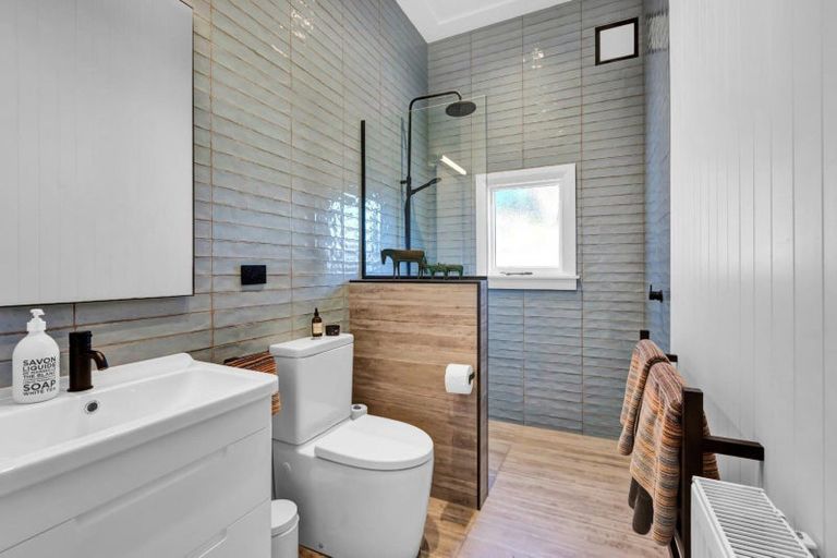 Photo of property in 120 Pendarves Street, New Plymouth, 4312