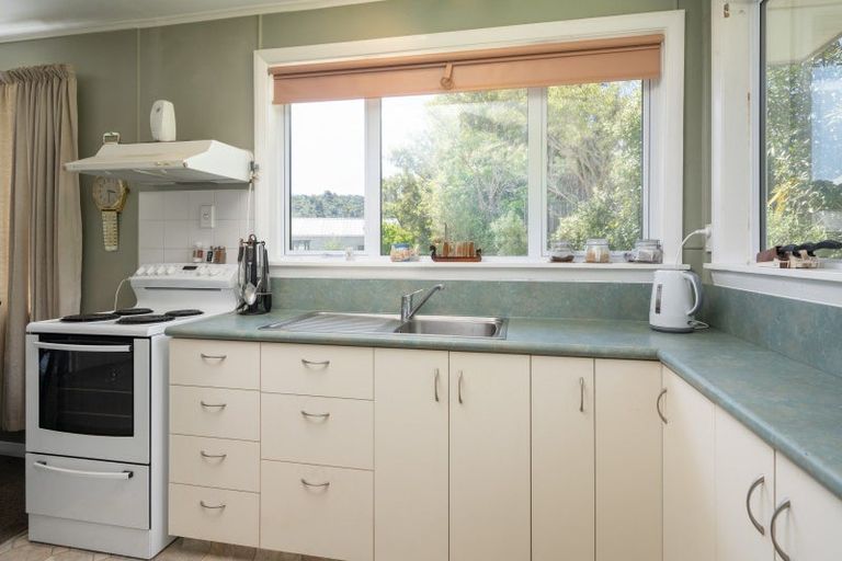 Photo of property in 169 Waikawa Road, Picton, 7220