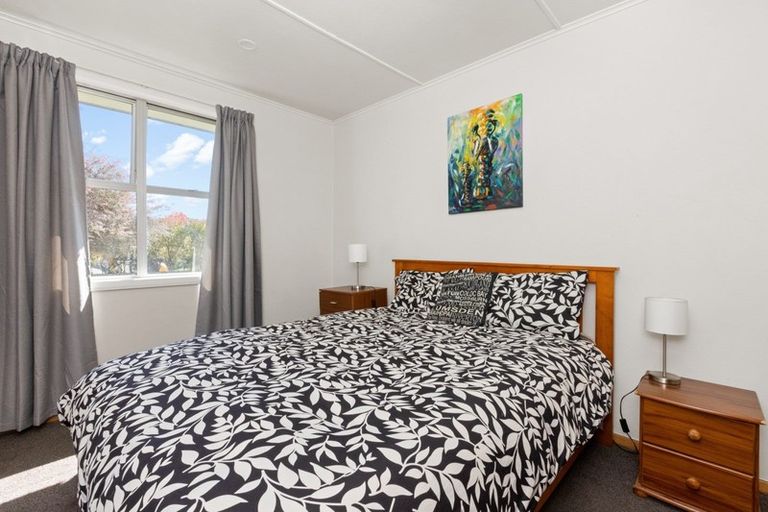 Photo of property in 52 Leicester Avenue, Tamatea, Napier, 4112