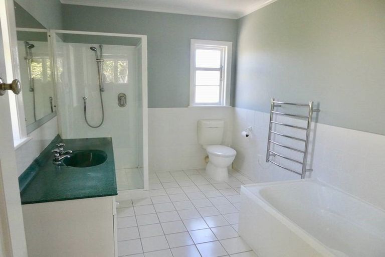 Photo of property in 72 Cashmere Avenue, Khandallah, Wellington, 6035