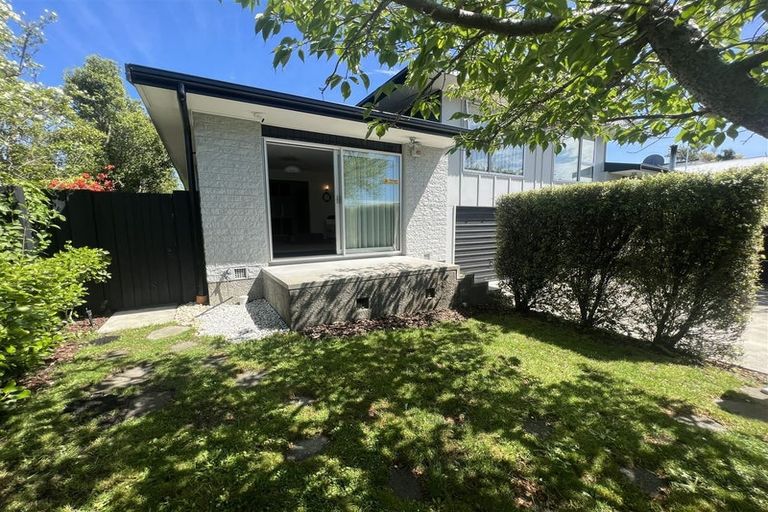 Photo of property in 2/1007 Colombo Street, St Albans, Christchurch, 8014