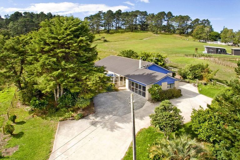 Photo of property in 1541 East Coast Road, Redvale, Albany, 0794